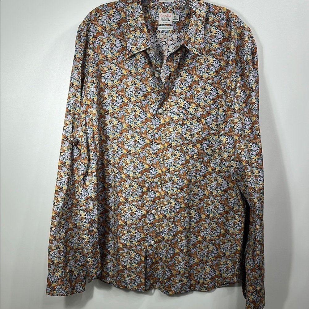 J.Crew Men’s Secret Wash 100’s 2- Ply Yarns size XL slim..Floral print